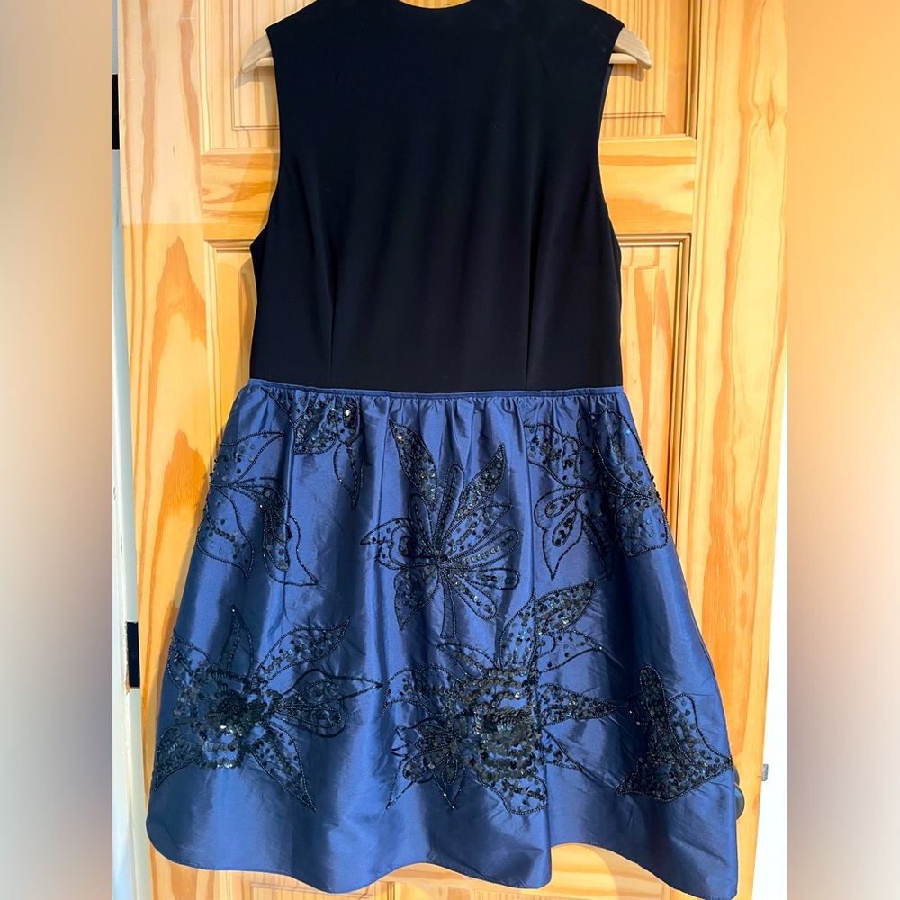 Adrianna Papell Sleeveless Black and Blue Embellished Sequin Cocktail Dress
